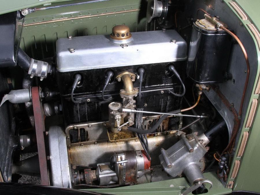 Моторный отсек Delage DI Coupe Chauffeur 1927 года  (фото 6 из 7)